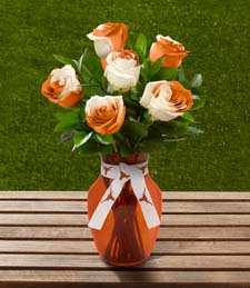 University of Texas� Longhorns� Rose Bouquet - 6 Stems w/Vase